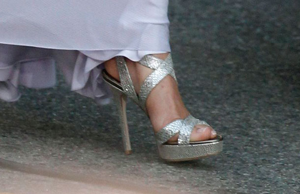 kateshoe kate middleton feet shoe sandal jimmy choo bafta 2011