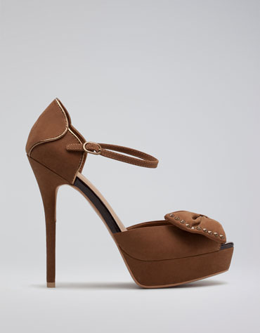 BERSHKA scarpe borchie tacco alto low cost