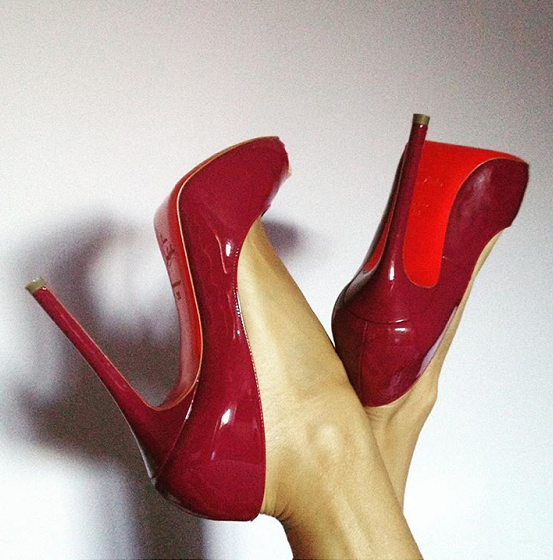 shoefie louboutin
