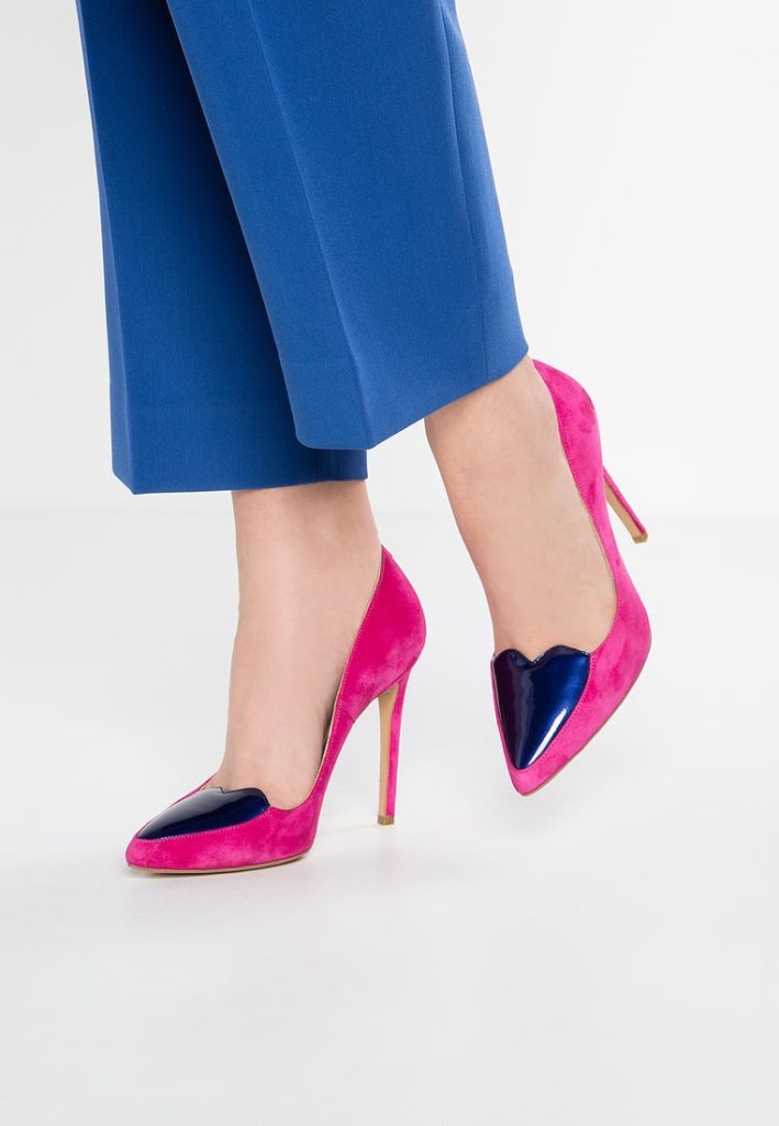 scarpa con cuori
