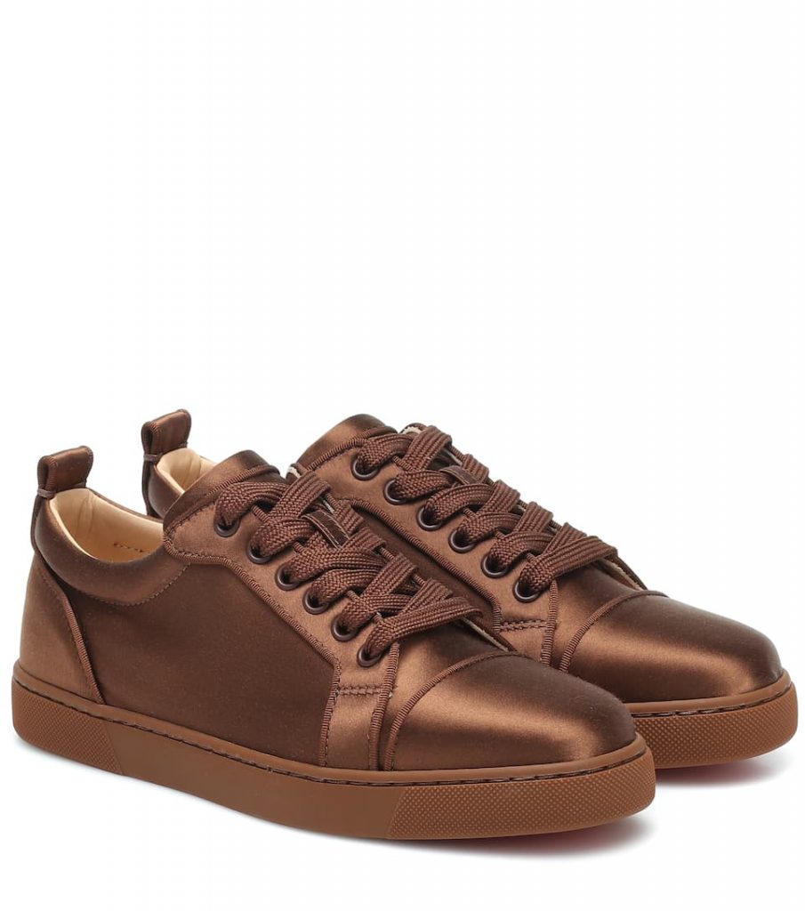 sneakers nude