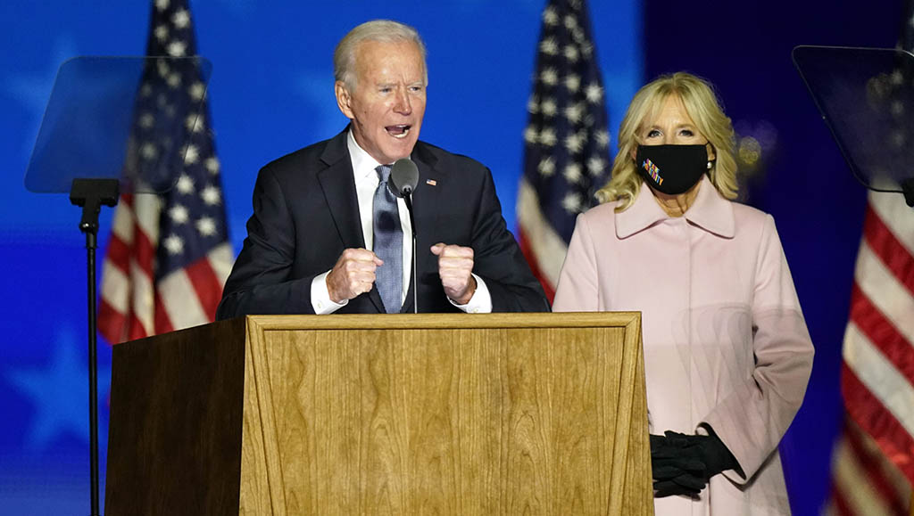 jill biden cappotto rosa