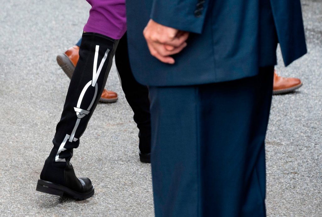 scarpe di jill biden