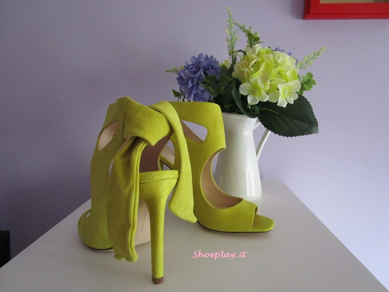 scarpe gialle