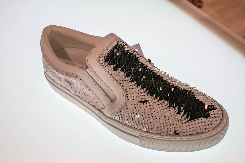 slip on paillettes